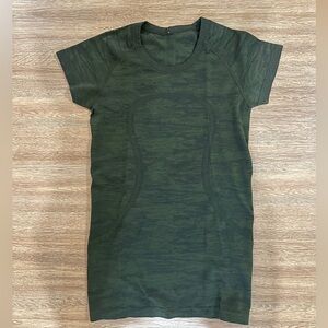 Swiftly Tech Short-Sleeve Shirt 2.0
Hip Length